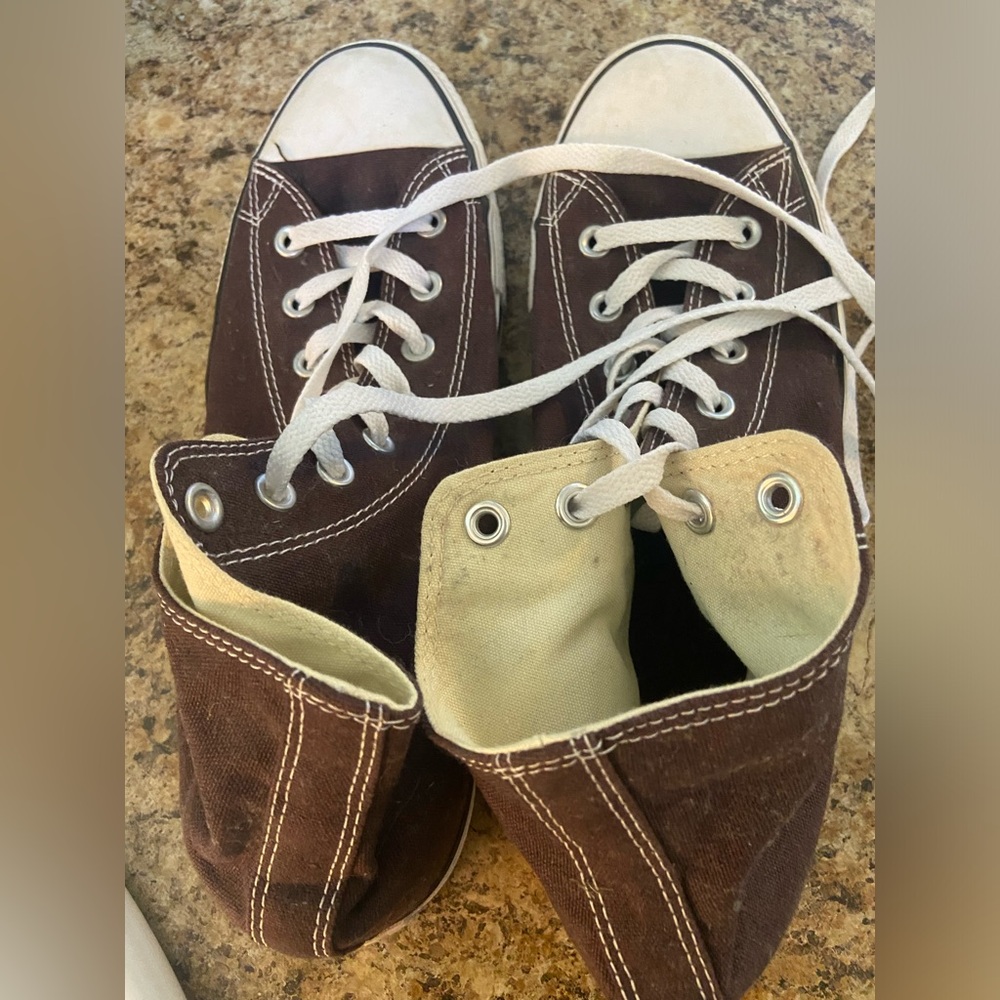 Men’s high top converse size 10